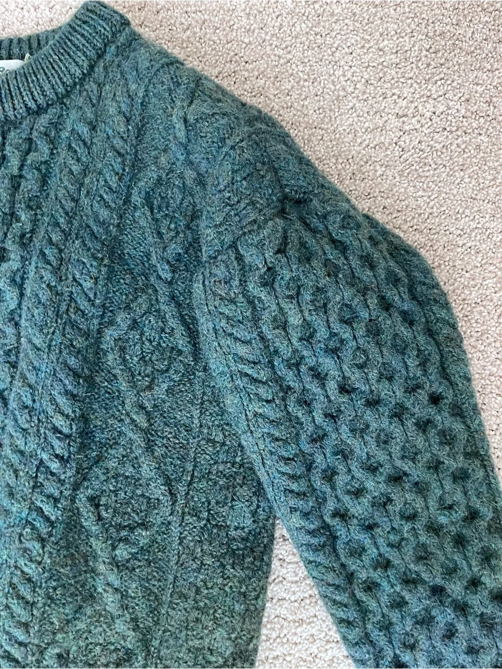 Unisex Cable Knit Crewneck 100% Wool Sweater